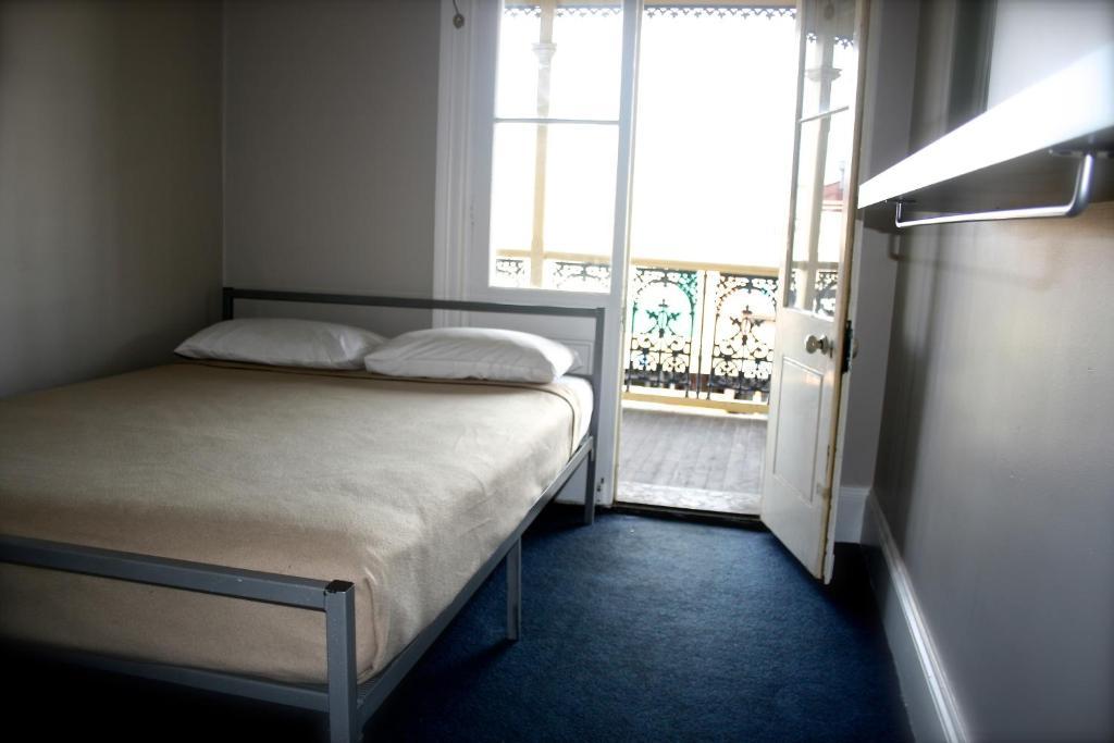 Glenelg Beach Hostel Chambre photo