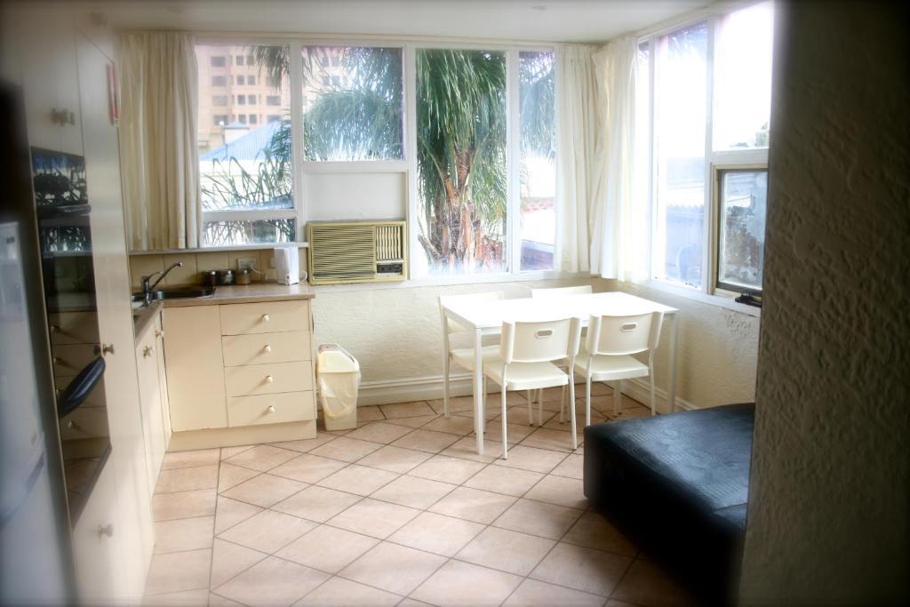 Glenelg Beach Hostel Chambre photo
