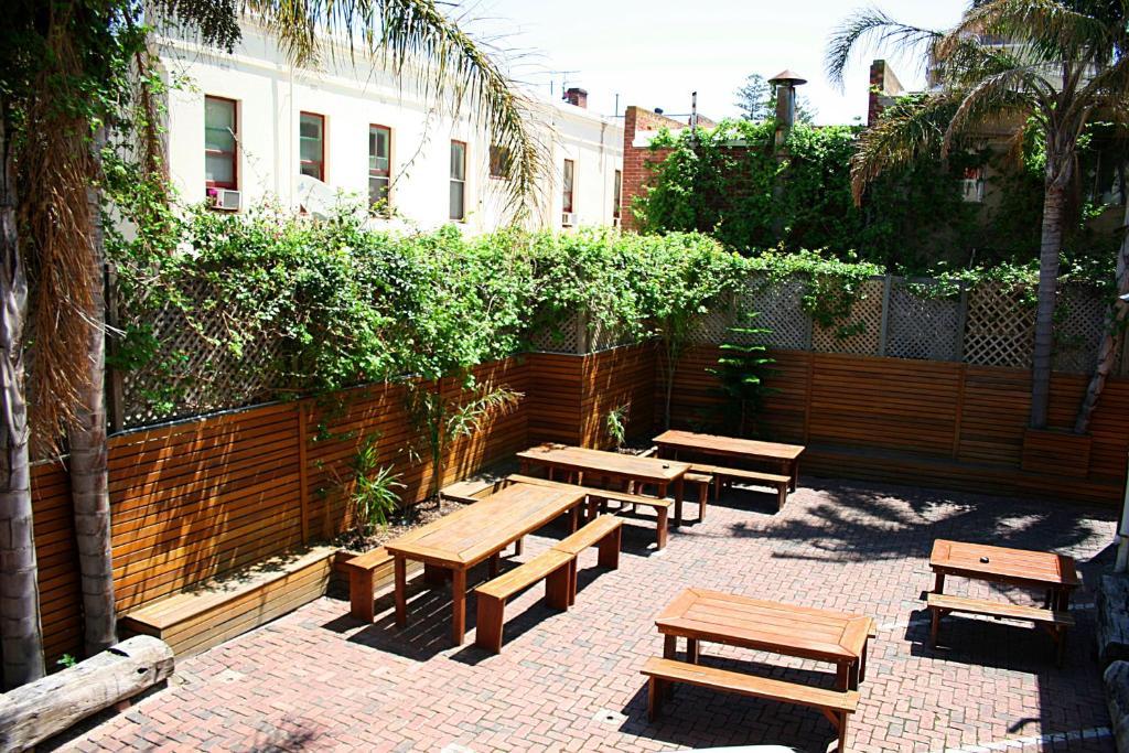 Glenelg Beach Hostel Extérieur photo